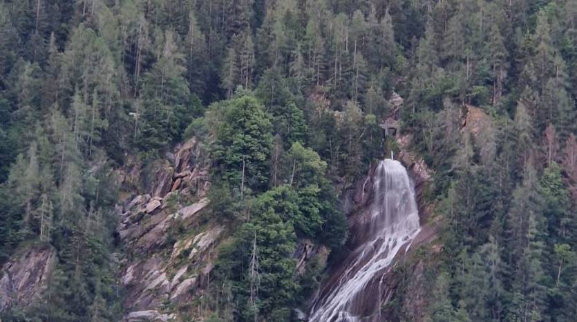 Cascate